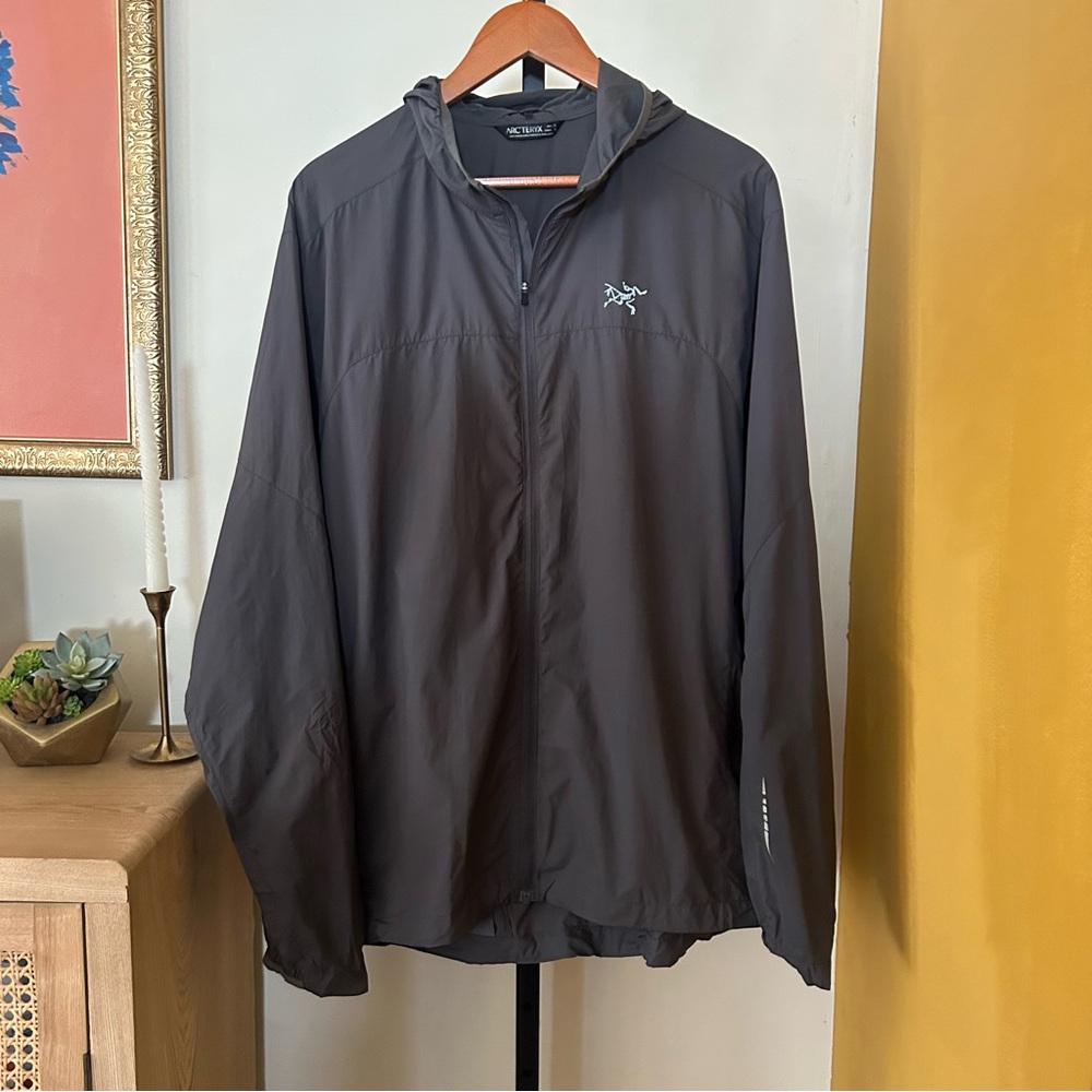 Arc'teryx Men's‎ Ultra Light Windbreaker Hoody Running Jacket Hood Gray Size XL